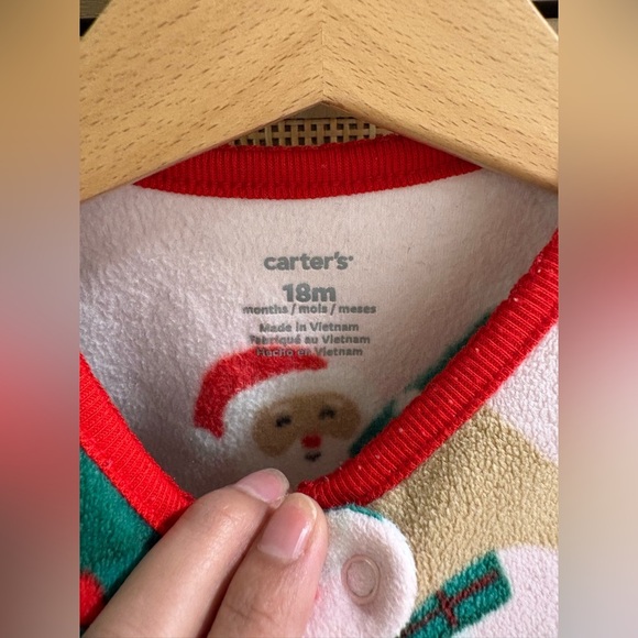 Carter’s soft and warm pjs Size 18M - Picture 5 of 5